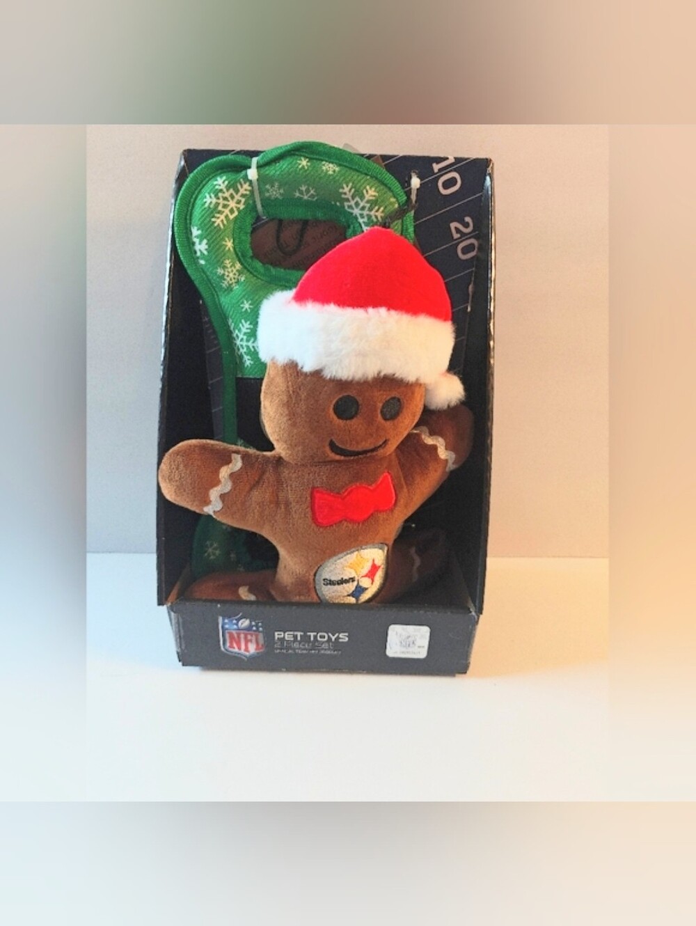 New NFL Pittsburgh Steelers Christmas Pet Dog Toys Gingerbread Man 2 Piece Set